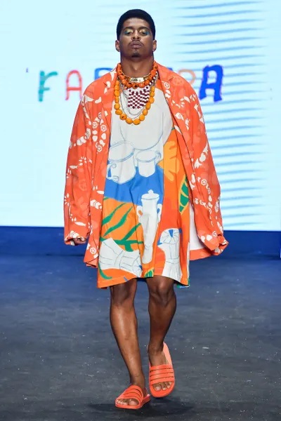 NAYA VIOLETA SPFW NOV 22